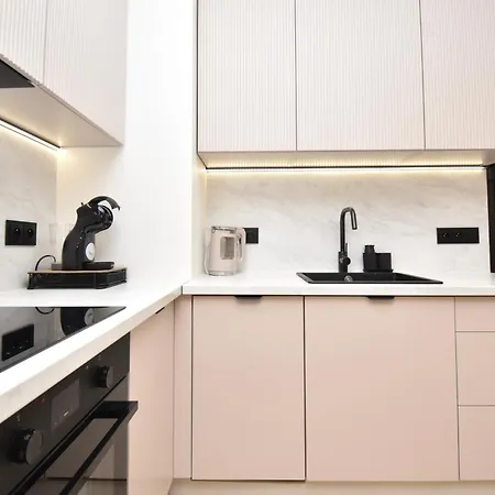아파트 Totu Modern Balcony